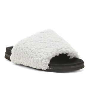 ROAM ❤️‍🔥 FUZZY SLIDER NWT SIZE 7